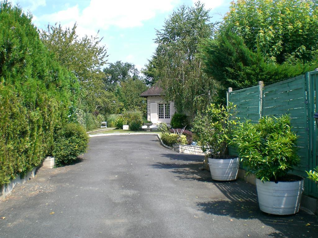 Chambres D'Hotes Le Clos Des Senteurs Malemort Esterno foto